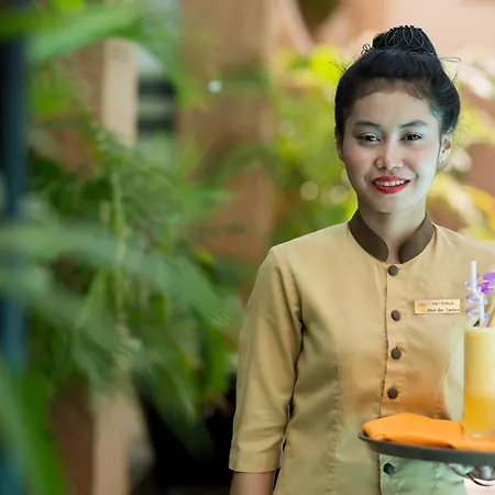 Smiling Hotel
